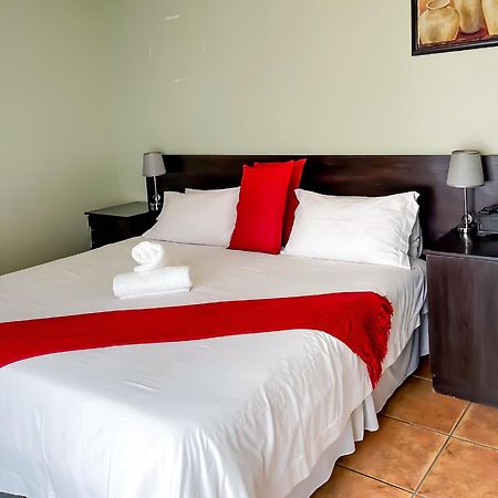 Oasis Of Life Guest House Witbank Εξωτερικό φωτογραφία