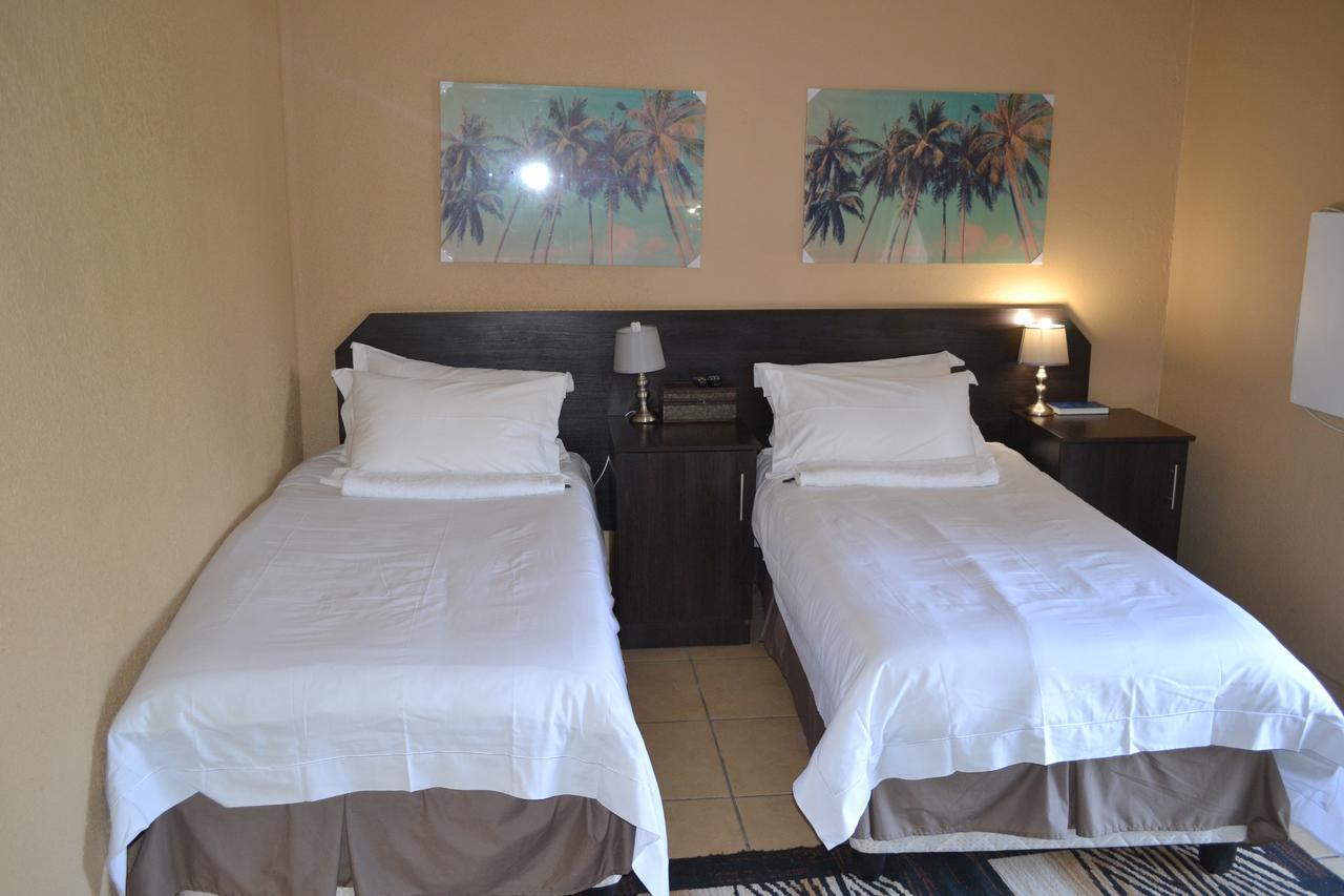 Oasis Of Life Guest House Witbank Εξωτερικό φωτογραφία